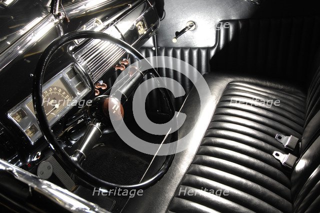 Ford Deluxe customised 1940. Artist: Simon Clay.