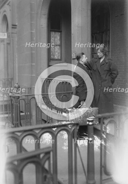 Sailor's farewell, between c1915 and c1920. Creator: Bain News Service.