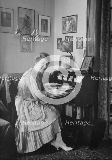 Lenora [i.e. Leonara] Sparkes, between c1915 and c1920. Creator: Bain News Service.