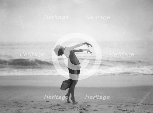 Block, Stella, Miss, 1919 Nov. Creator: Arnold Genthe.