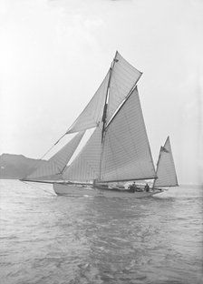 The 46 ft yawl 'Chinkara' under sail, 1913. Creator: Kirk & Sons of Cowes.