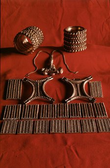 Treasury of Carambolo, bracelets and necklaces.