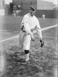 Joe Engel, Washington Al (Baseball), ca. 1912-1915. Creator: Harris & Ewing.
