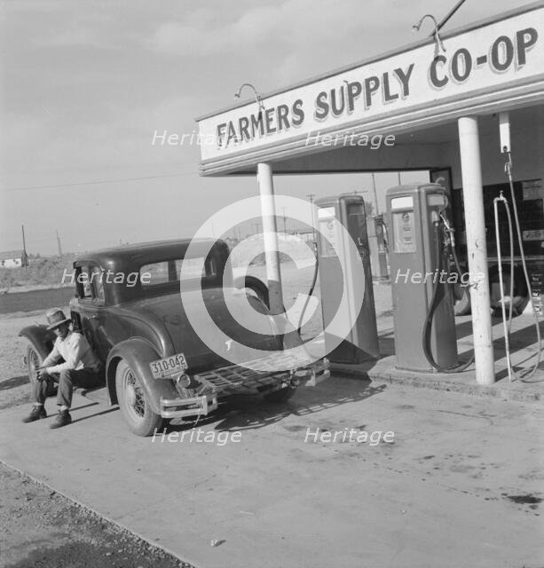 Farmers' supply co-op, Nyssa, Malheur County, Oregon, 1939. Creator: Dorothea Lange.