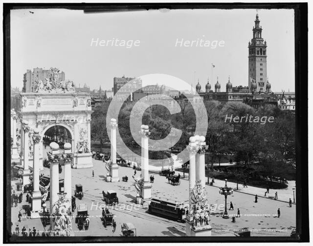 Madison Square and Dewey Arch, New York, N.Y., c1900. Creator: Unknown.