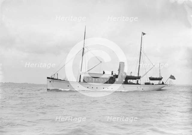 Steam yacht under way, 1912. Creator: Kirk & Sons of Cowes.