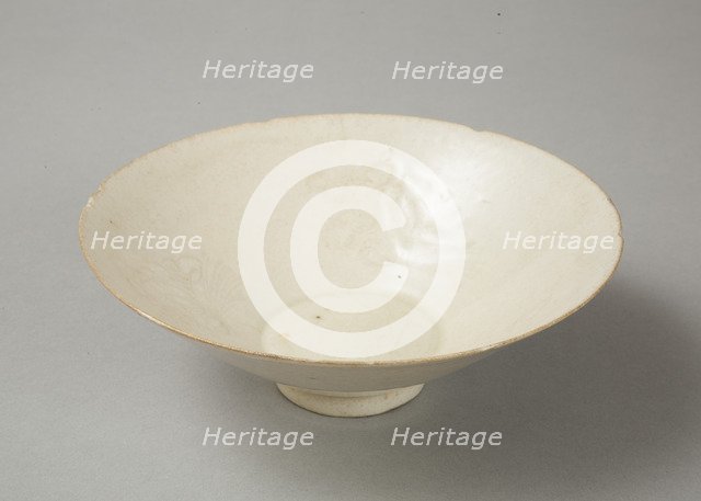 Lobed bowl with qingbai glaze with carved floral design made in the Northern Song dynasty. Artist: Unknown.