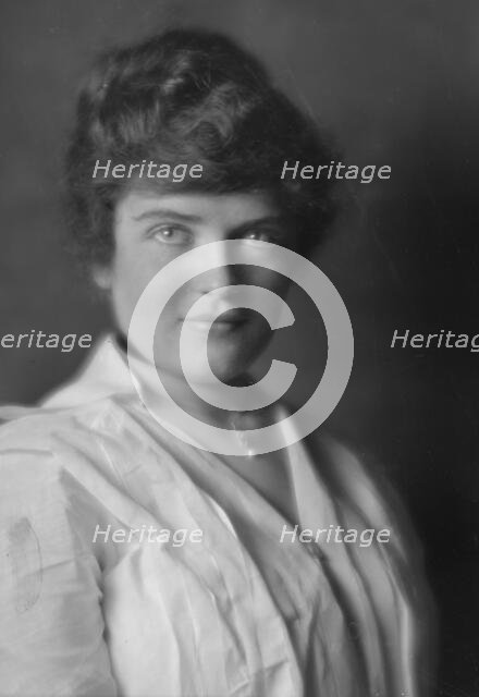 Mackay, Robert, Mr., friend of, portrait photograph, 1914 Dec. Creator: Arnold Genthe.