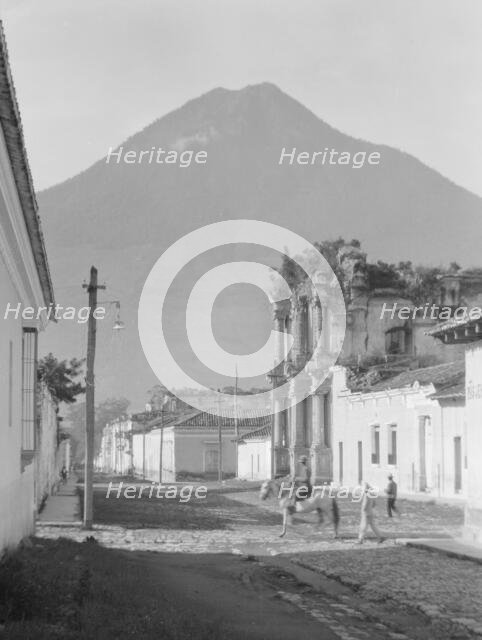 Travel views of Cuba and Guatemala, between 1899 and 1926. Creator: Arnold Genthe.