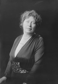 Mrs. Max Cahn, portrait photograph, 1919 Jan. 30. Creator: Arnold Genthe.