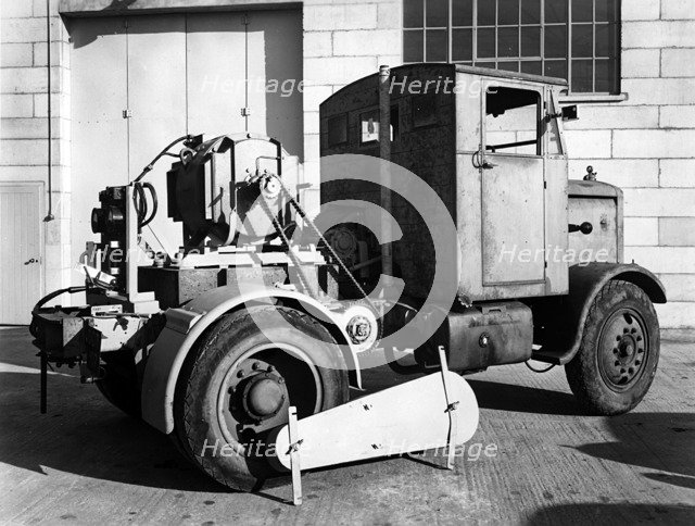 1946 Scammell Chain drive Special tractor Artist: Unknown.