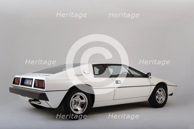 Lotus Esprit 1977 from the James Bond film The Spy Who Loved Me. Artist: Simon Clay.