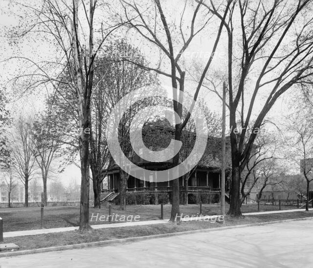 Residence of Mrs. H.C. Parke, exterior view, Detroit, Mich., between 1900 and 1910. Creator: Unknown.