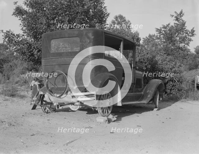 A sharecropper's car near Hartwell, Georgia, 1937. Creator: Dorothea Lange.
