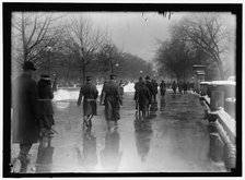 Street scene, Washington, D.C., between 1913 and 1918. Creator: Harris & Ewing.