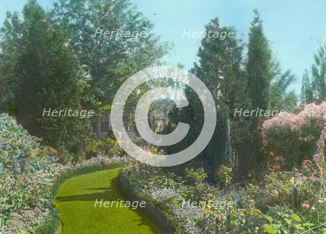 "Welwyn," Harold Irving Pratt house, 100 Crescent Beach Road, Glen Cove, New York, c1914. Creator: Frances Benjamin Johnston.