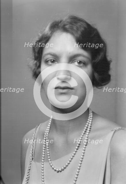 Mellon, Alsa, Miss, portrait photograph, 1924 Nov. 26. Creator: Arnold Genthe.