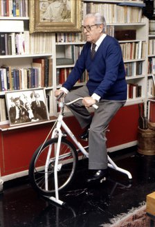 Joaquin Calvo Sotelo (1905-1993), Spanish writer, photo at his home in 1989.