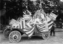 Suffragists in parade, between c1910 and c1915. Creator: Bain News Service.
