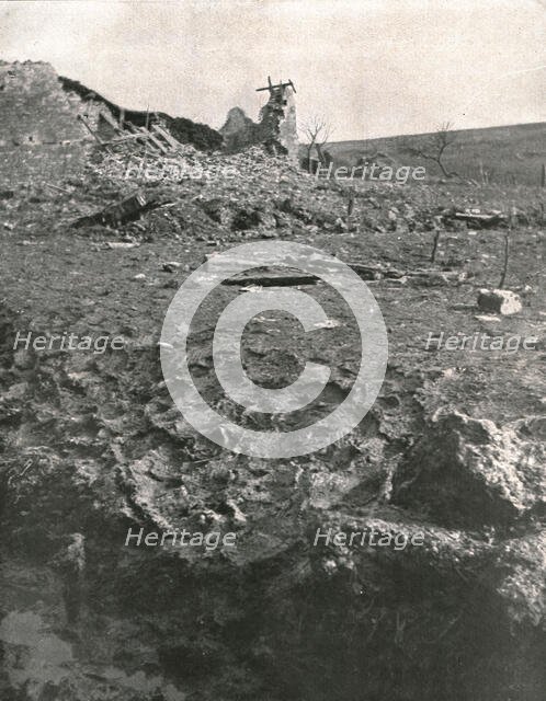 'Douaumont; Un coin du champ de bataille a l'extremite du village de Douaumont..., 1916 (1924) Creator: Unknown.