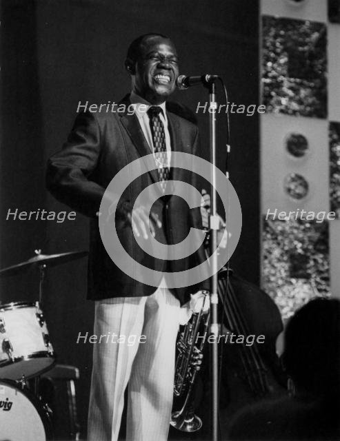 Louis Armstrong on stage, Hammersmith Odeon, London, 1968.  Creator: Brian Foskett.