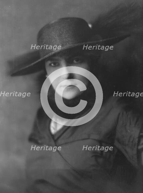 Rose, Walter, Mrs., portrait photograph, 1916 Apr. 11. Creator: Arnold Genthe.