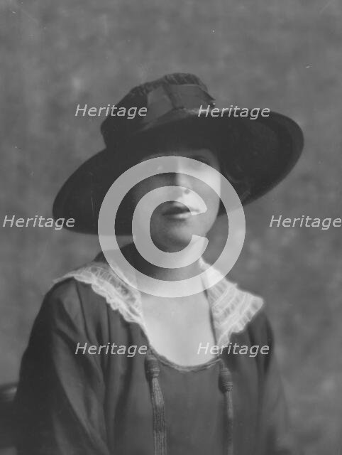 Nicholson, Martha, Miss, portrait photograph, 1916 Apr. 22. Creator: Arnold Genthe.