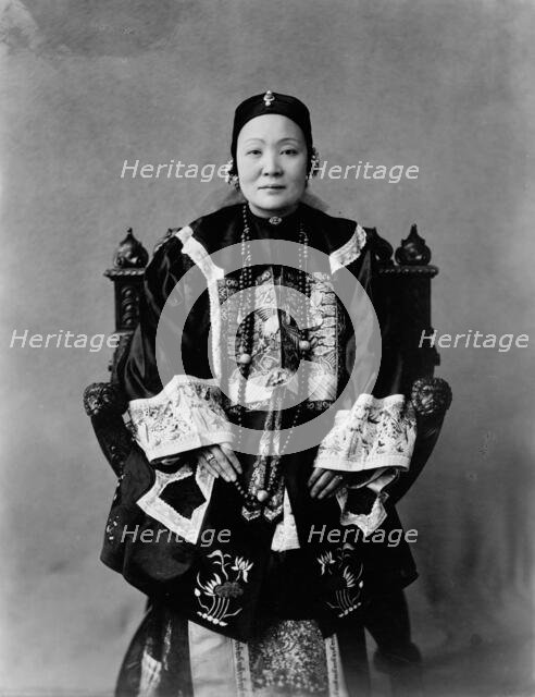 Mme. Wu Ting Fang, between 1890 and 1910. Creator: Frances Benjamin Johnston.