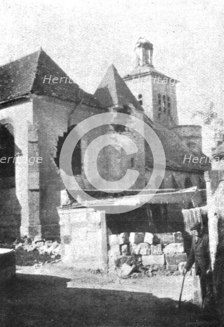 ''Les Combats Devant Soissons; L'eglise de Crouy', 1915. Creator: Unknown.