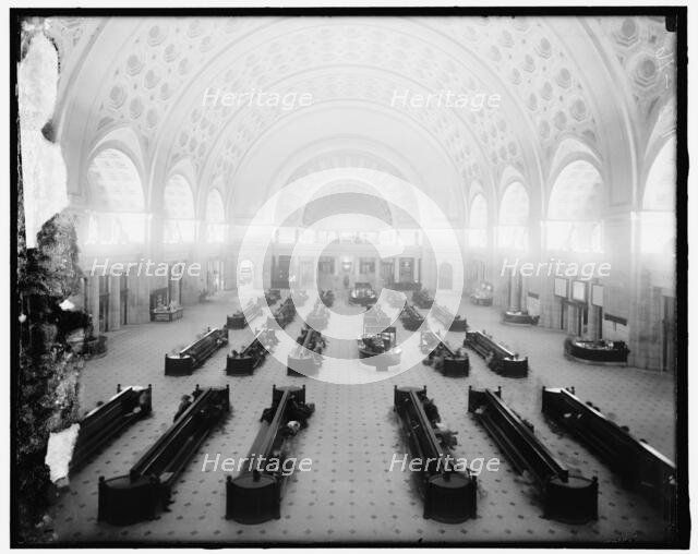 Union Station, between 1910 and 1920. Creator: Harris & Ewing.