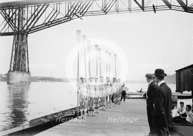 Washington Varsity 8, 1913. Creator: Bain News Service.