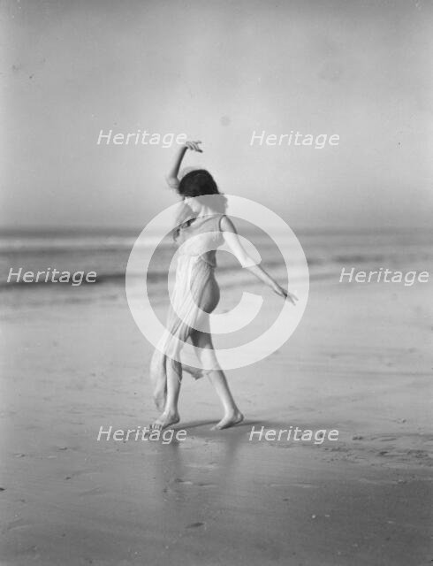 Churchill, Marguerite, Miss, between 1923 and 1925. Creator: Arnold Genthe.