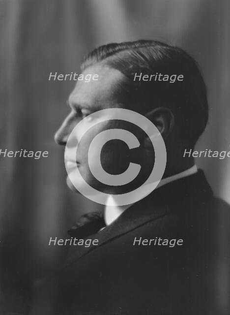 Mr. Dunn, portrait photograph, 1918 Feb. 8. Creator: Arnold Genthe.