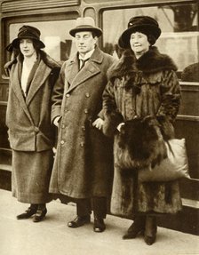 British Prime Minister Stanley Baldwin with his wife and daughter, London, 27 January 1923, (1935). Creator: Unknown.