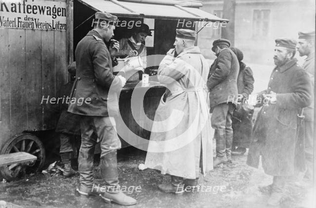 Free coffee wagon, Lotzen, between c1910 and c1915. Creator: Bain News Service.