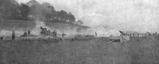 'A travers le champ de bataille; notre avance vers Lassigny: batterie francaise de 155 en..., 1918. Creator: Unknown.