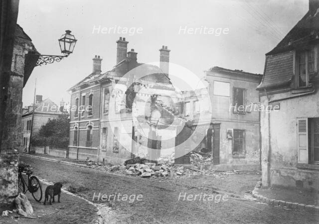 Choisy Au Bac, Houses burned by Germans, 6 Nov 1914 (date created and published later). Creator: Bain News Service.