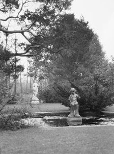 Taylor, Myron C., Mr., residence and grounds, Locust Valley, Long Island, New York, 1928 Nov. Creator: Arnold Genthe.