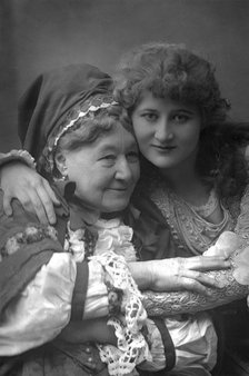 Mary Anderson (1859-1940), American stage actress, and Mrs Stirling, 1890.Artist: W&D Downey