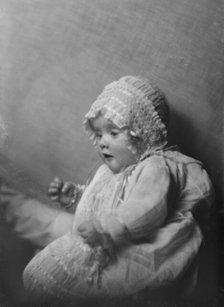 Baby of Mrs. Theodore Hohn, portrait photograph, 1917 Dec. 2. Creator: Arnold Genthe.