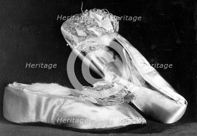 Woman's Shoes, England, c.1860s. Creator: Unknown.