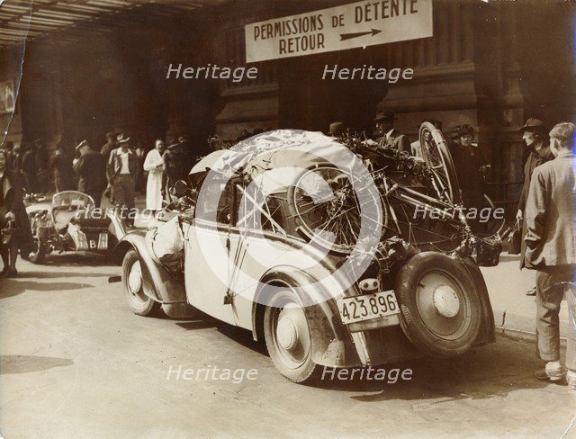 Arrival by car of refugees from Belgium in Paris, World War II, May 1940. Artist: Unknown