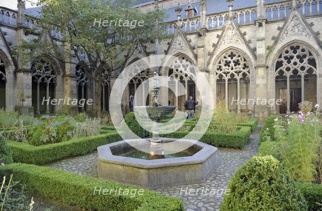 Cloister, St. Martin's Cathedral, Utrecht, Netherlands, 2013.  Creator: LTL.