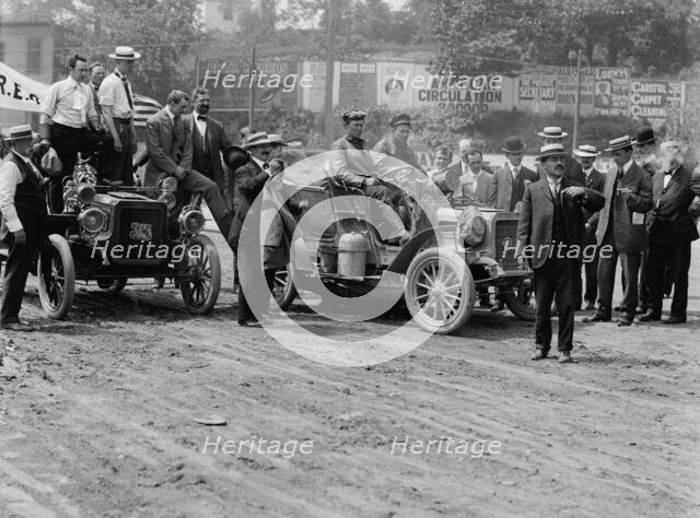 REO Mountaineer, New York to San Francisco and back, between 1900 and 1905. Creator: Unknown.