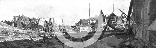 'Le Massacre des Choses; Les ruines de Biaches: au centre, derriere le poteau de..., 1916 (1924) Creator: Unknown.