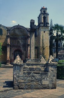 Forecourt of the Cathedral of Cuernavaca with the temple in background, its construction was orde…