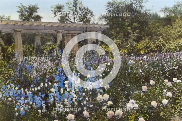 "Lake Terrace," John Stoughton Newberry, Jr., house, 99 Lake Shore Drive, Grosse Pointe..., 1917. Creator: Frances Benjamin Johnston.