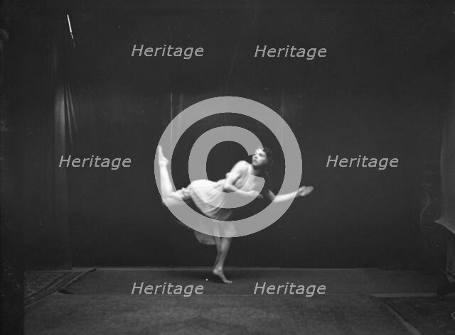 Marion Morgan dancers, between 1914 and 1927. Creator: Arnold Genthe.