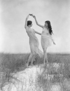 Severn, Margaret, Miss, and an unidentified dancer, 1923 Creator: Arnold Genthe.