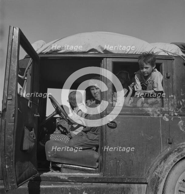 Migrant children from Oklahoma on California highway, 1937. Creator: Dorothea Lange.